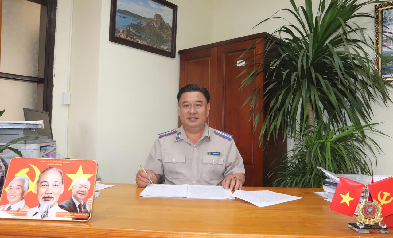 Ảnh đại diện Chấp hành viên Đinh Hữu Chí và sáng kiến “mềm hóa” công tác thi hành án