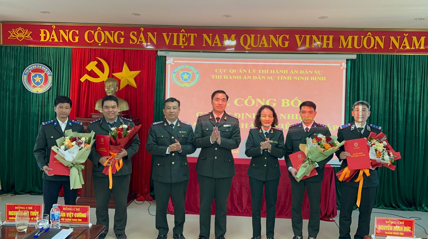 Ảnh đại diện Lễ công bố và trao Quyết định bổ nhiệm, xếp ngạch Chấp hành viên sơ cấp