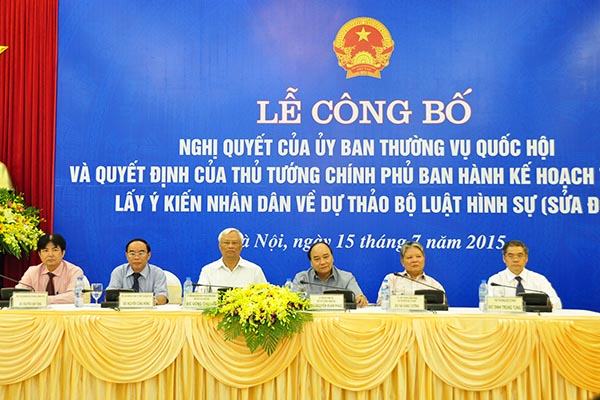 Album Lễ công bố Nghị quyết của Ủy ban Thường vụ Quốc hội và Quyết định của Thủ tướng Chính phủ ban hành Kế hoạch tổ chức lấy ý kiến Nhân dân về dự thảo Bộ luật Hình sự (sửa đổi).