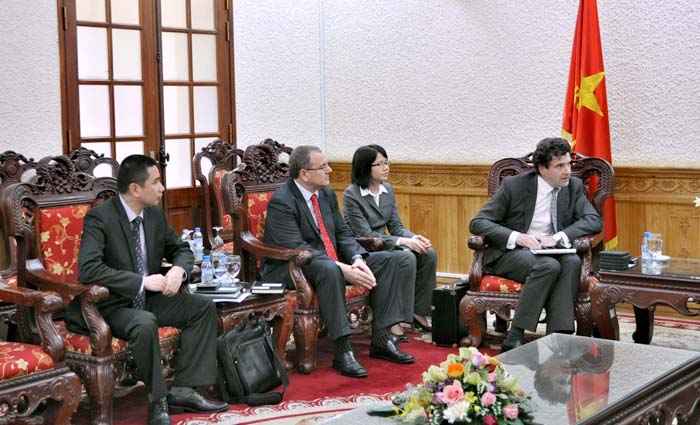 16032012 CTy Luat Hoa Ky