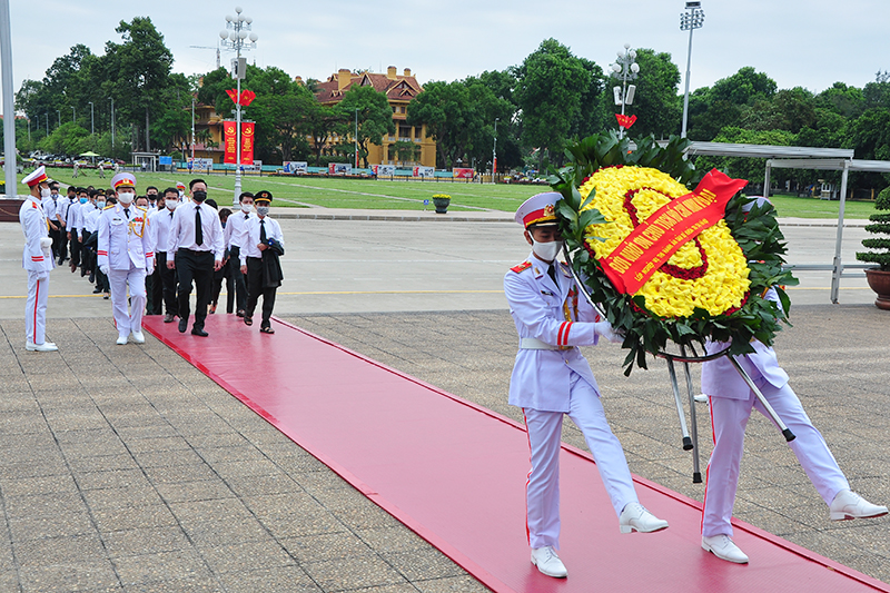 Ảnh đại diện Lớp đào tạo nghiệp vụ THADS Khóa 20 tại Hà Nội viếng Lăng Chủ tịch Hồ Chí Minh nhân kỷ niệm 66 năm ngày giải phóng Thủ đô