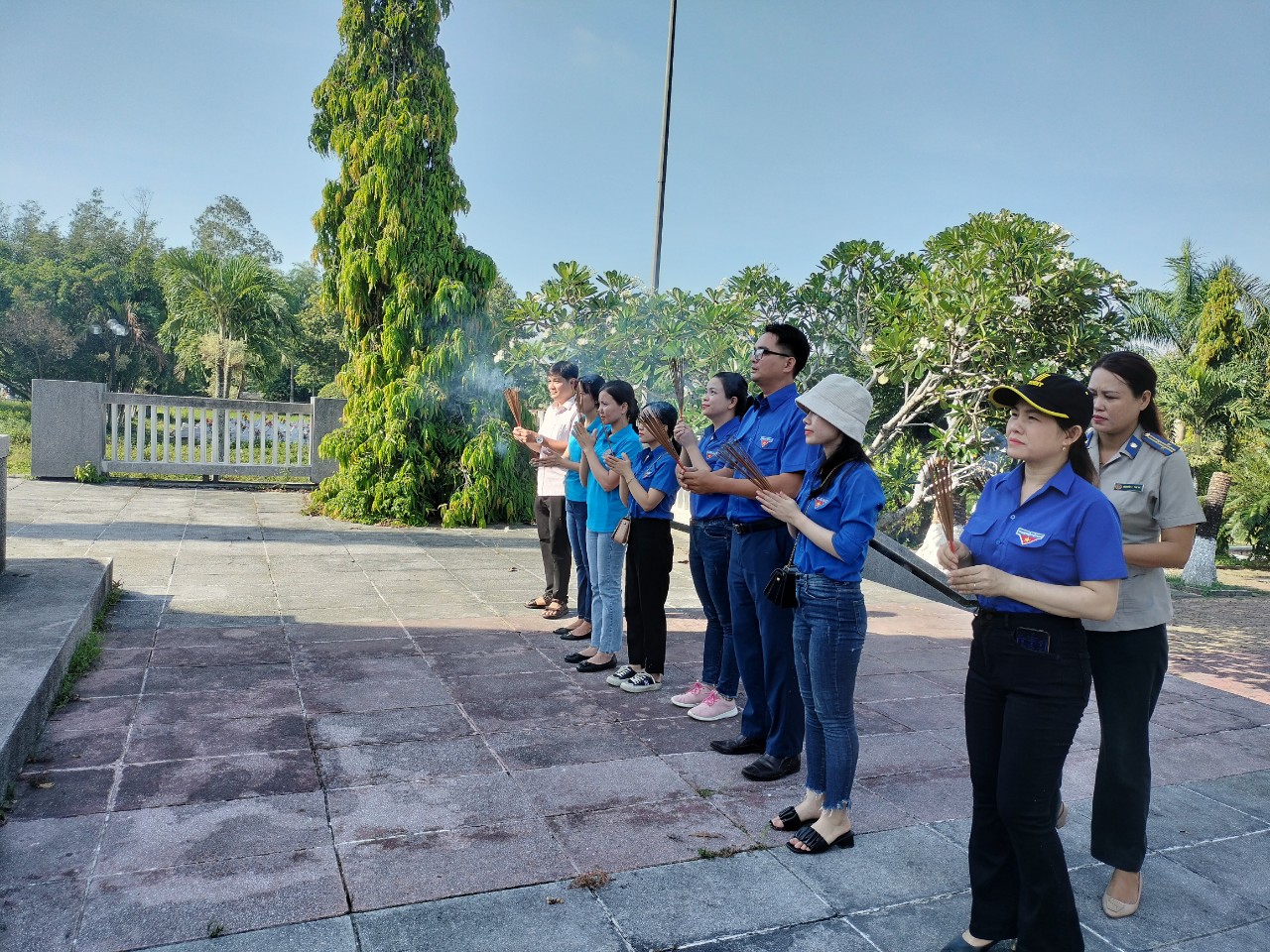 Ảnh đại diện CÁC ĐOÀN THỂ TRONG CỤC THI HÀNH ÁN DÂN SỰ TỈNH THIẾT THỰC CHÀO MỪNG 76 NGÀY TRUYỀN THỐNG THADS (19/7/1946-19/7/2022) VÀ 75 NGÀY THƯƠNG BINH, LIỆT SĨ (27/7/1947-27/7/2022)