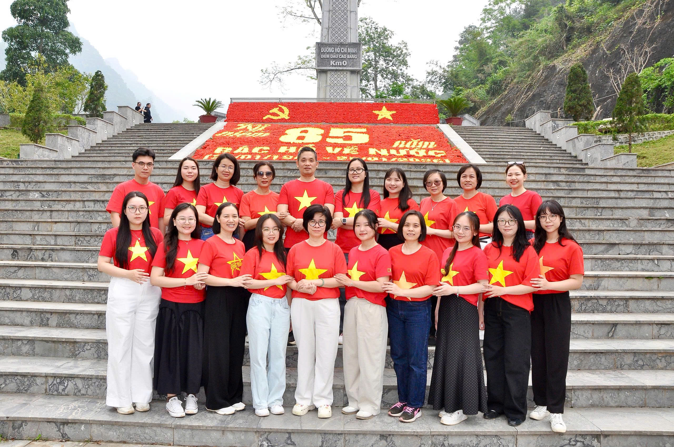 Ảnh đại diện Từ Pác Bó lịch sử đến trách nhiệm công vụ hôm nay: Dấu ấn hành trình về nguồn tại Cao Bằng của Chi bộ và Chi đoàn Cục Pháp luật quốc tế và Giải quyết tranh chấp đầu tư quốc tế