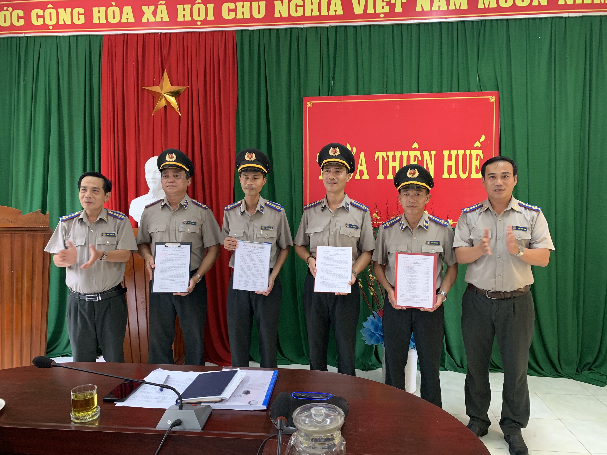 Ảnh đại diện Công bố và trao Quyết định bổ nhiệm Chấp hành viên trung cấp
