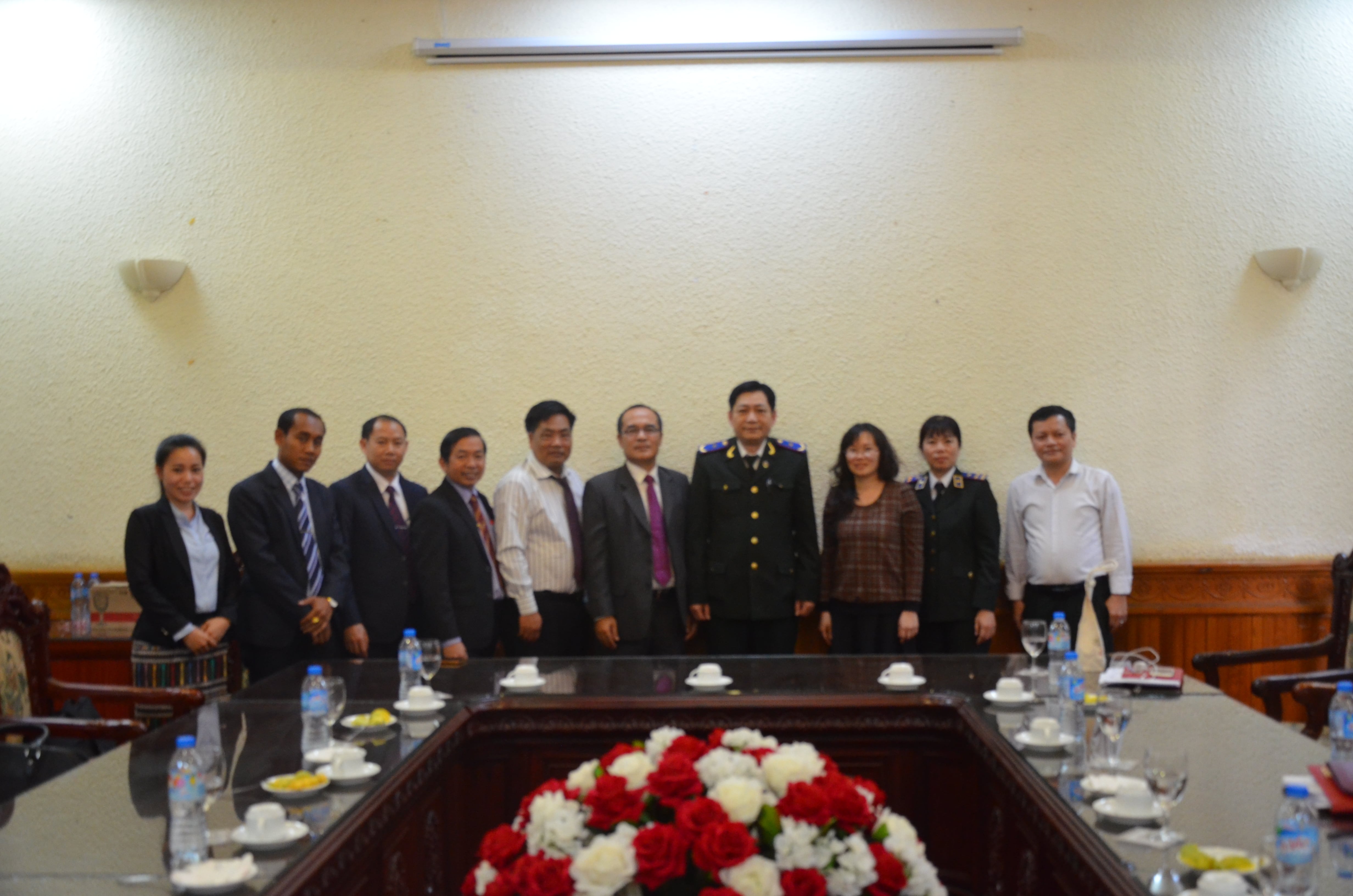 Đề xuất giải pháp tăng cường tương trợ tư pháp Việt Nam - Lào trong lĩnh vực dân sự