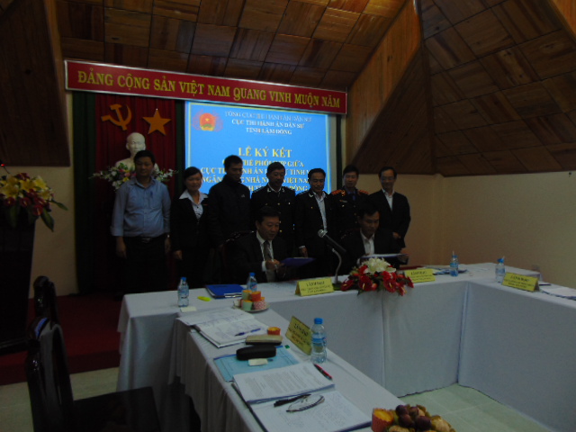 Cục Thi hành án dân sự tỉnh và Ngân hàng Nhà nước chi nhánh tỉnh Lâm Đồng ký kết Quy chế phối hợp trong công tác thi hành án dân sự