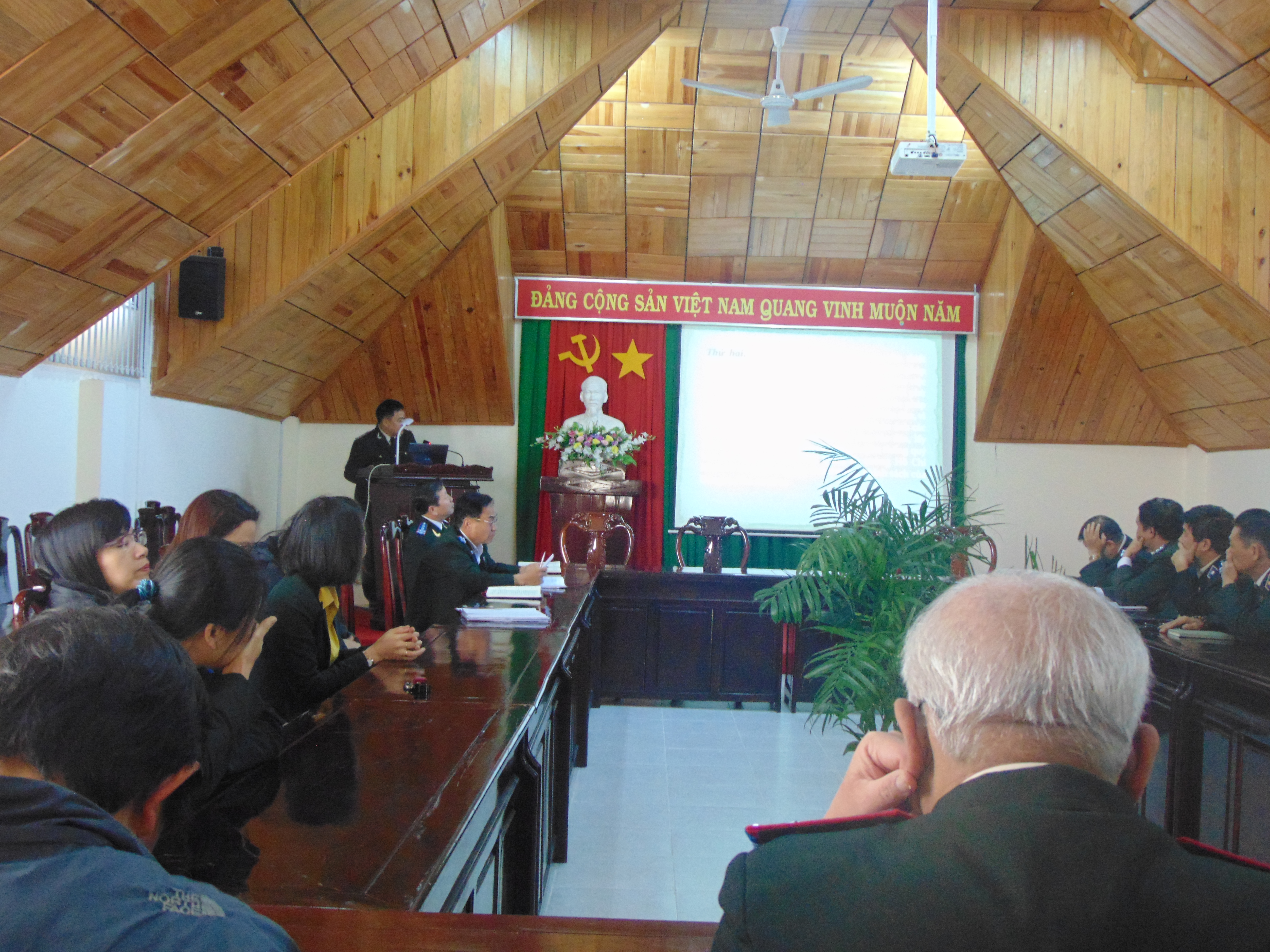 Chi hội Luật gia tổ chức tuyên truyền Luật trưng cầu ý dân