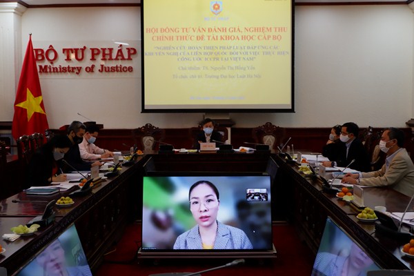 Hội đồng tư vấn đánh giá, nghiệm thu chính thức đề tài khoa học cấp bộ “Nghiên cứu hoàn thiện pháp luật đáp ứng các khuyến nghị của Liên Hợp quốc đối với việc thực hiện Công ước ICCPR tại Việt Nam”