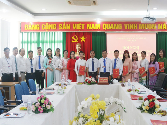 Trường Cao đẳng Luật miền Nam: Hội nghị tổng kết công tác năm 2023, triển khai nhiệm vụ công tác năm 2024