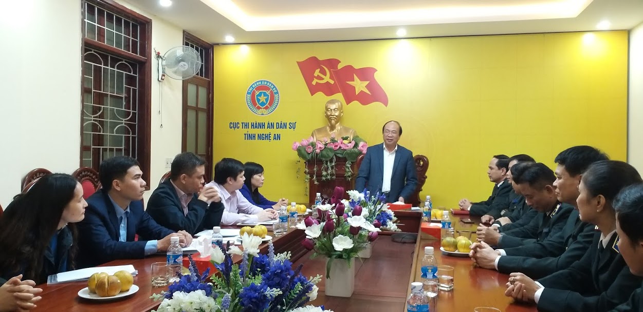 Đồng chí Thứ trưởng Bộ Tư pháp Phan Chí Hiếu có chuyến thăm và làm việc với Cục Thi hành án dân sự tỉnh Nghệ An