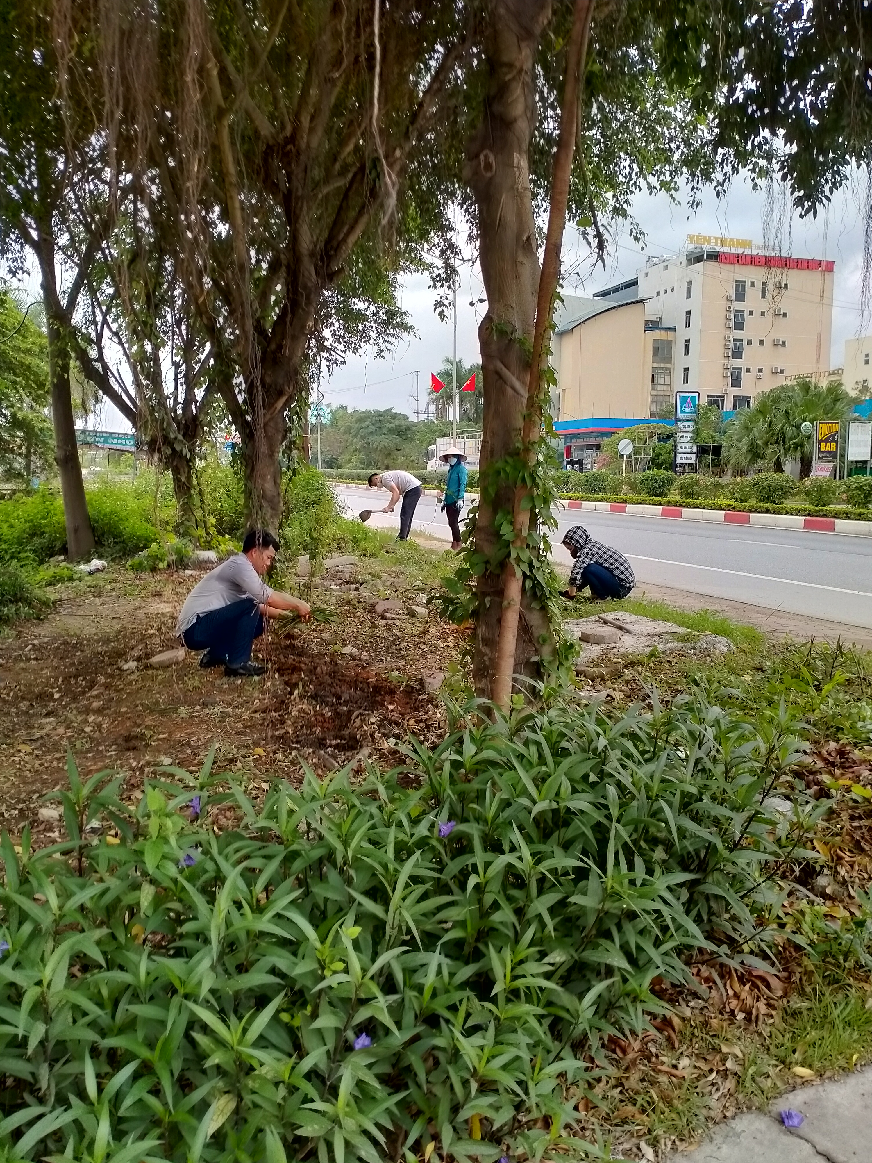 Họat động của Công đoàn Chi cục Thi hành án dân sự thành phố Uông Bí nhân ngày 30/4 và 01/5/2022
