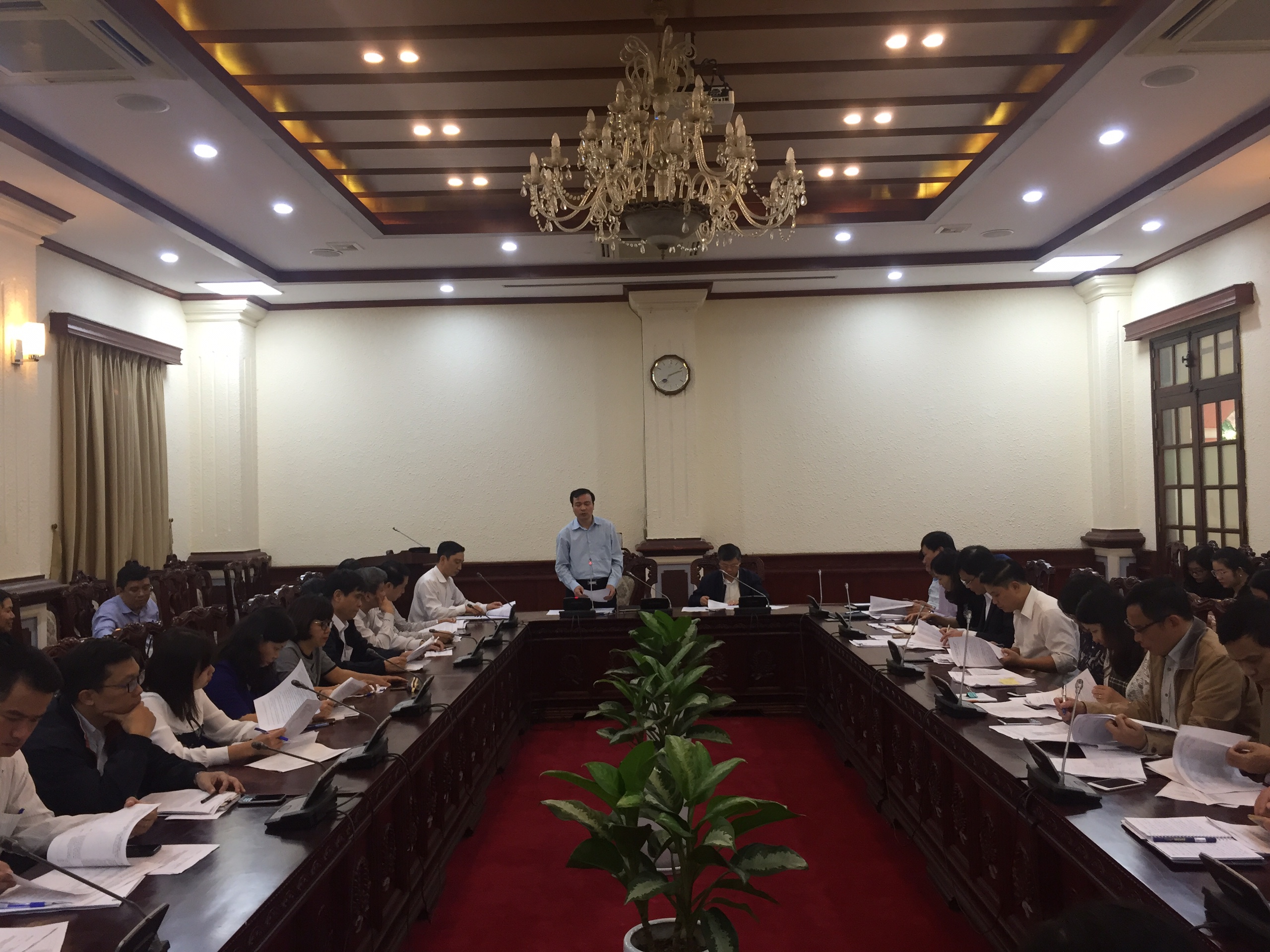 Họp với Bộ, ngành về công tác ban hành văn bản quy định chi tiết và tình hình lập đề nghị xây dựng luật, pháp lệnh