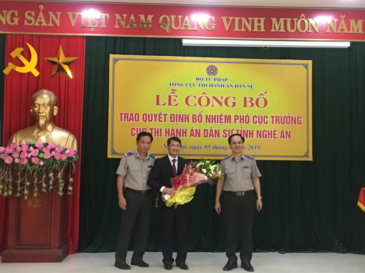 Cục Thi hành án dân sự tỉnh Nghệ An tổ chức Lễ công bố và trao Quyết định bổ nhiệm Phó Cục trưởng Cục Thi hành án dân sự