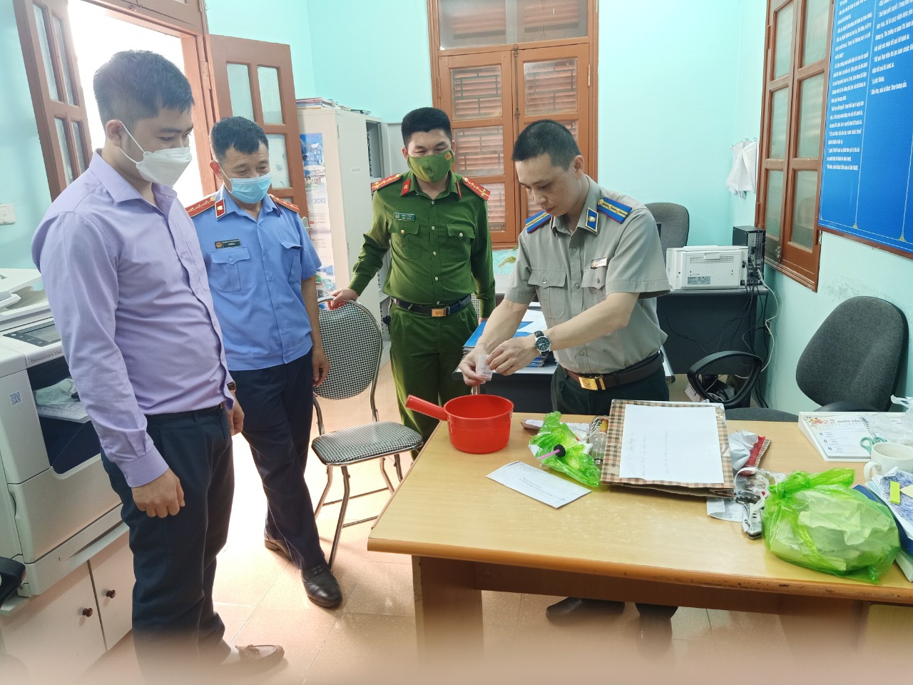 Bình Liêu  - Tiêu hủy vật chứng vụ án Hoàng Đức Thanh CĐP về "Tổ chức sử dụng trái phép chất ma túy"