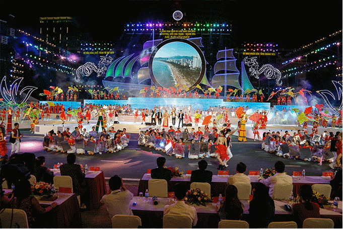 Sôi nổi những sắc màu nghệ thuật đêm khai mạc Festival Biển