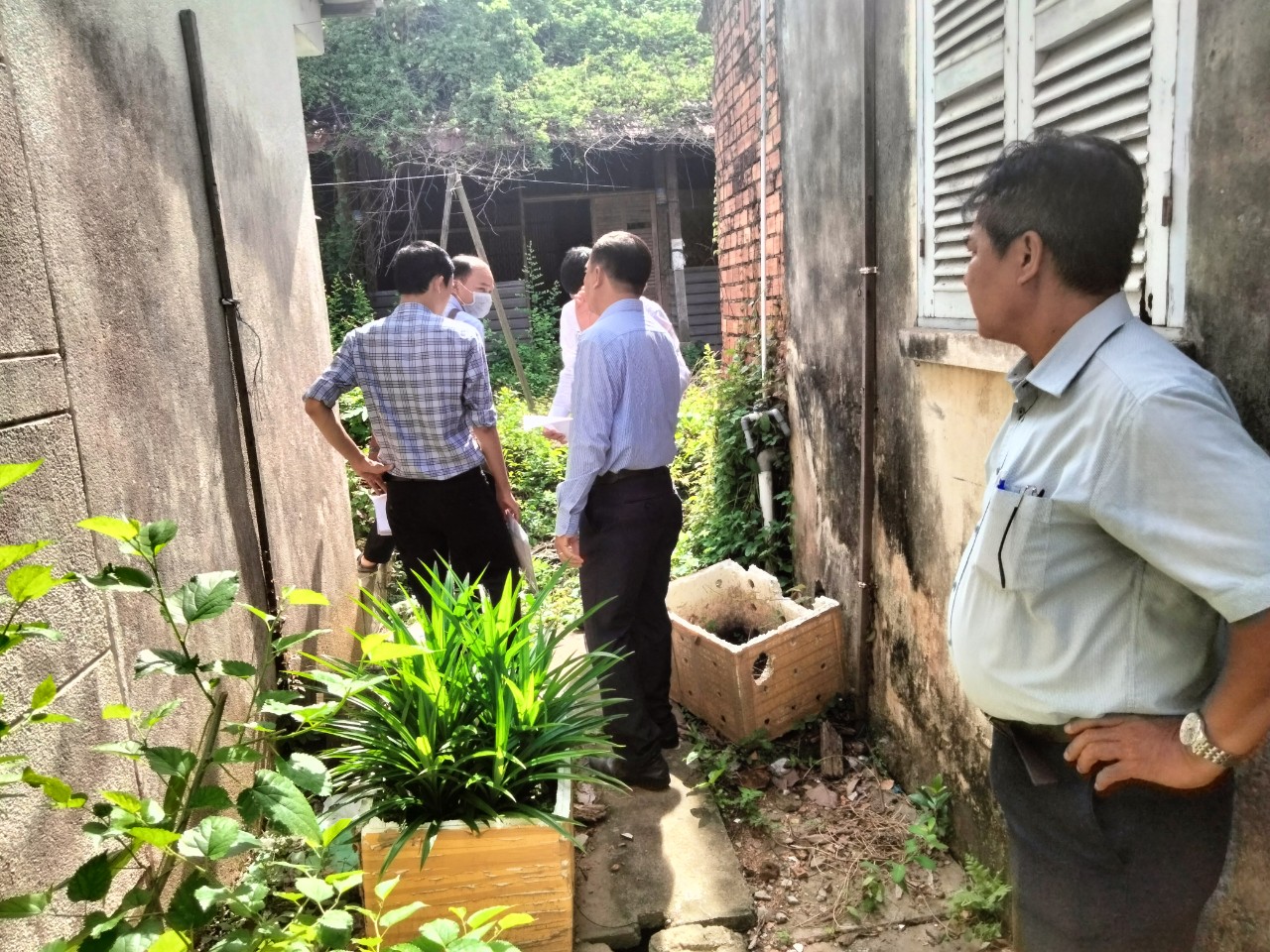 Cục Thi hành án dân sự tỉnh Đồng Tháp tiến hành giao đất cho người mua trúng đấu giá trong vụ án trọng điểm về kinh tế, tham nhũng