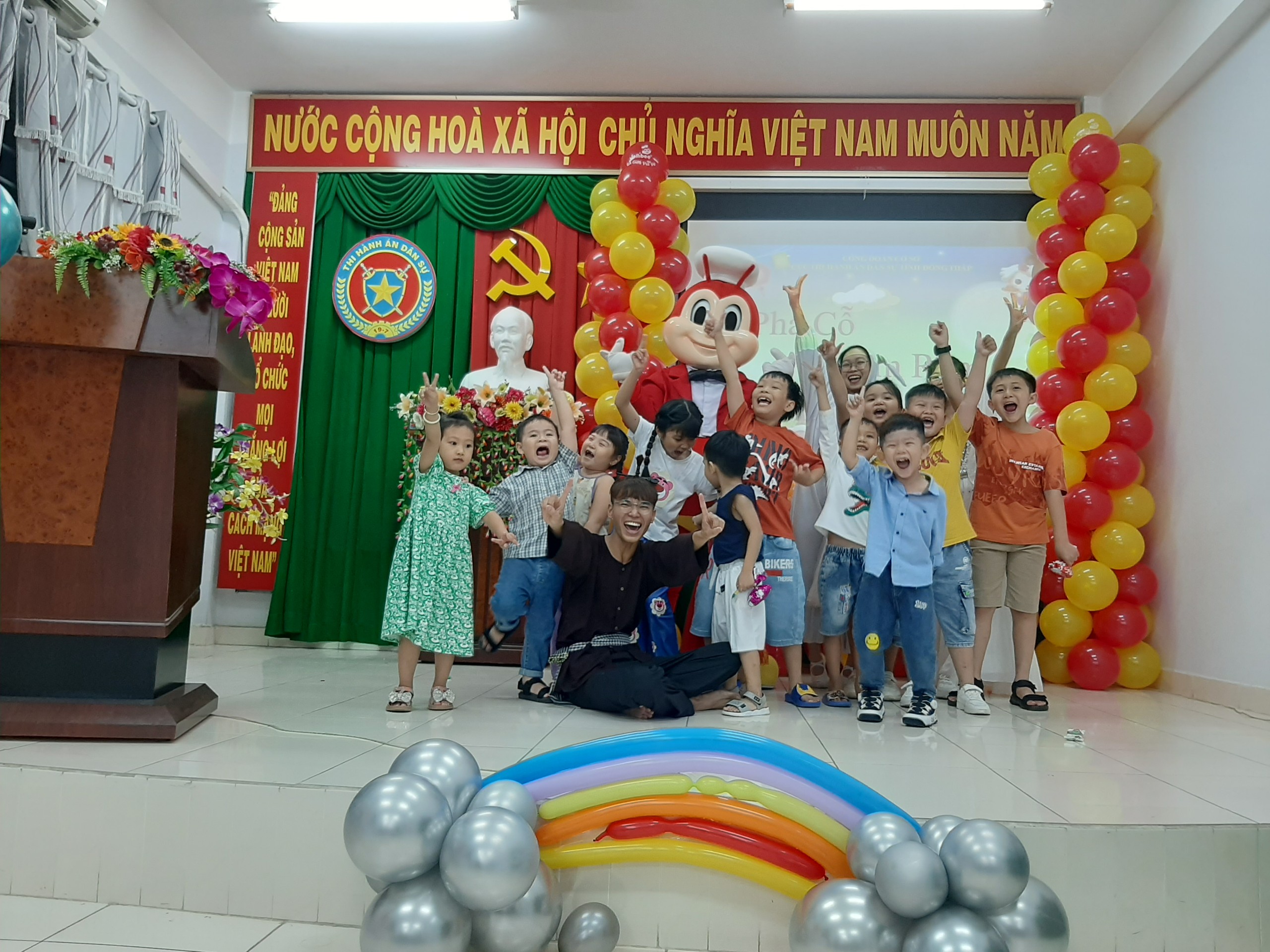 Công đoàn cơ sở Cục Thi hành án dân sự tỉnh Đồng Tháp tổ chức Tết Trung thu năm 2023 cho các cháu thiếu nhi với chủ đề “Phá Cỗ Đêm Rằm”