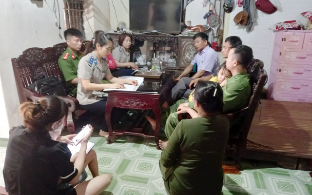 Chi cục THADS huyện Hậu Lộc giao con cho người được giao nuôi dưỡng thành công