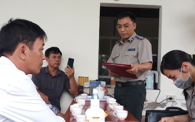 Chi cục THADS huyện Hậu Lộc tổ chức cưỡng chế, kê biên tài sản thế chấp