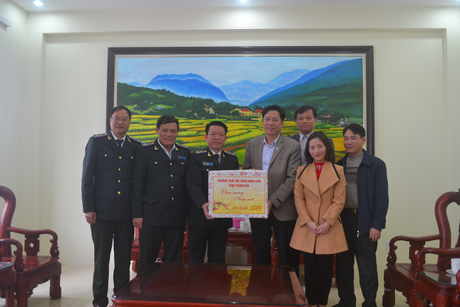 Thường trực Hội đồng nhân dân tỉnh thăm và chúc Tết Cục Thi hành án dân sự tỉnh Thanh Hóa