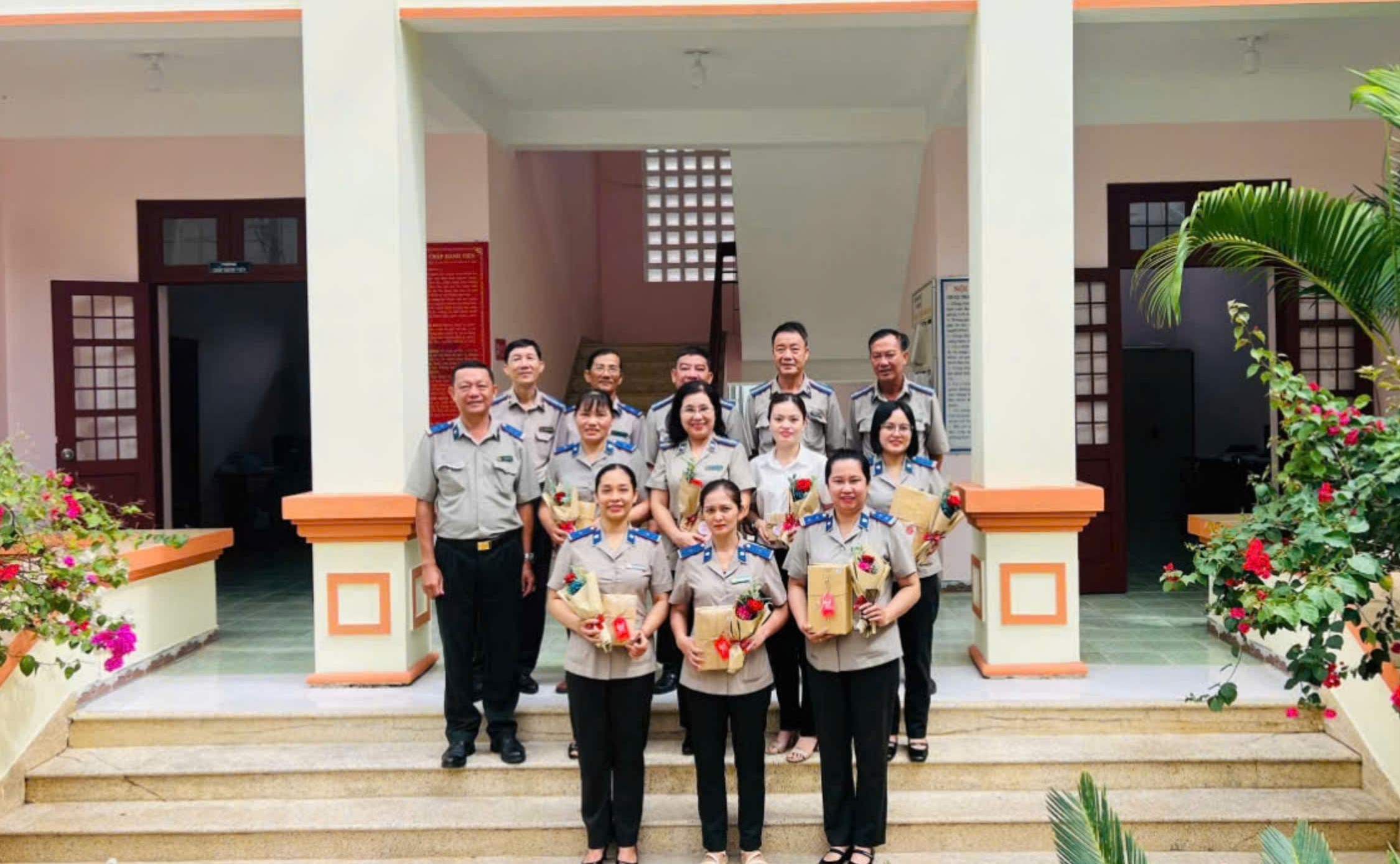 Chi cục Thi hành án dân sự thành phố Cam Ranh và Chi cục Thi hành án dân sự huyện Khánh Sơn tổ chức Tọa đàm chào mừng ngày Phụ nữ Việt Nam 20/10 và kỷ niệm 94 năm thành lập Hội Liên hiệp phụ nữ Việt Nam (20/10/1930 – 20/10/2024)