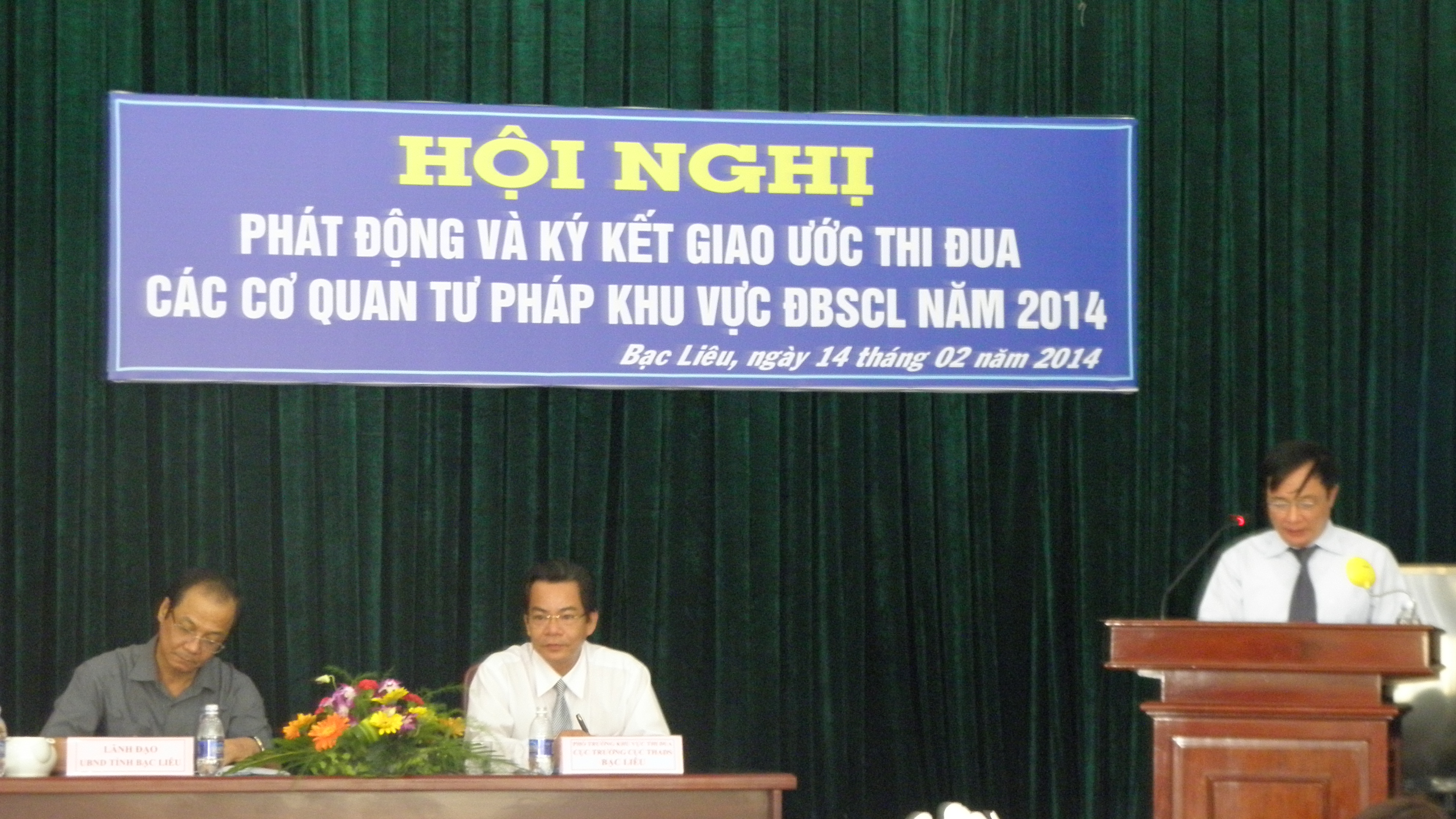 Khu vực thi đua khối cơ quan Tư pháp các tỉnh đồng bằng sông Cửu Long ký kết giao ước thi đua năm 2014