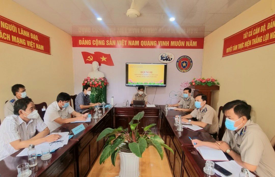 Chi bộ Chi cục Thi hành án dân sự huyện Tháp Mười tổ chức Hội nghị kiểm điểm, đánh giá, xếp loại chất lượng đối với tổ chức đảng và đảng viên năm 2021