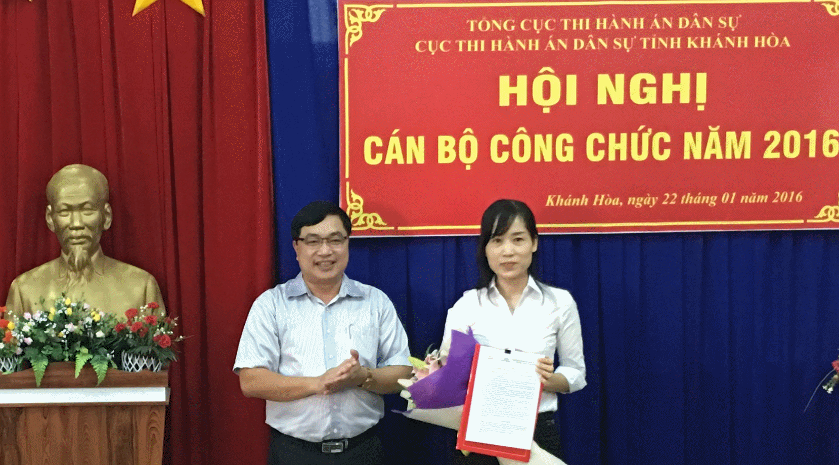 Hội nghị cán bộ, công chức năm 2016