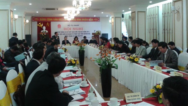 Khu vực thi đua khối cơ quan Tư pháp các tỉnh Duyên hải miền Trung và Tây Nguyên tổ chức Hội nghị phát động phong trào và ký giao ước thi đua năm 2014