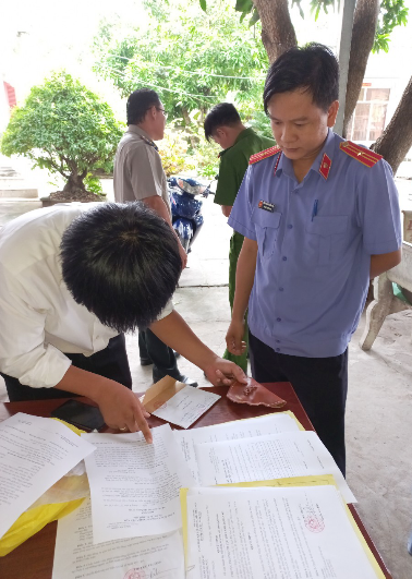 Chi cục Thi hành án dân sự thành phố Hồng Ngự tổ chức tiêu hủy ma túy là vật chứng phạm tội