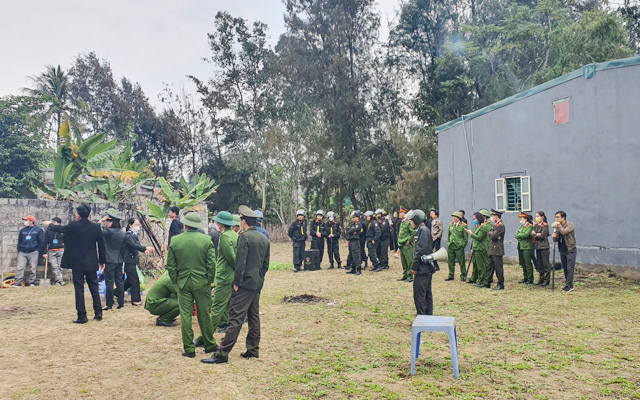Chi cục THADS huyện Hoằng Hóa cưỡng chế giao đất vụ việc thuộc diện khó khăn, phức tạp