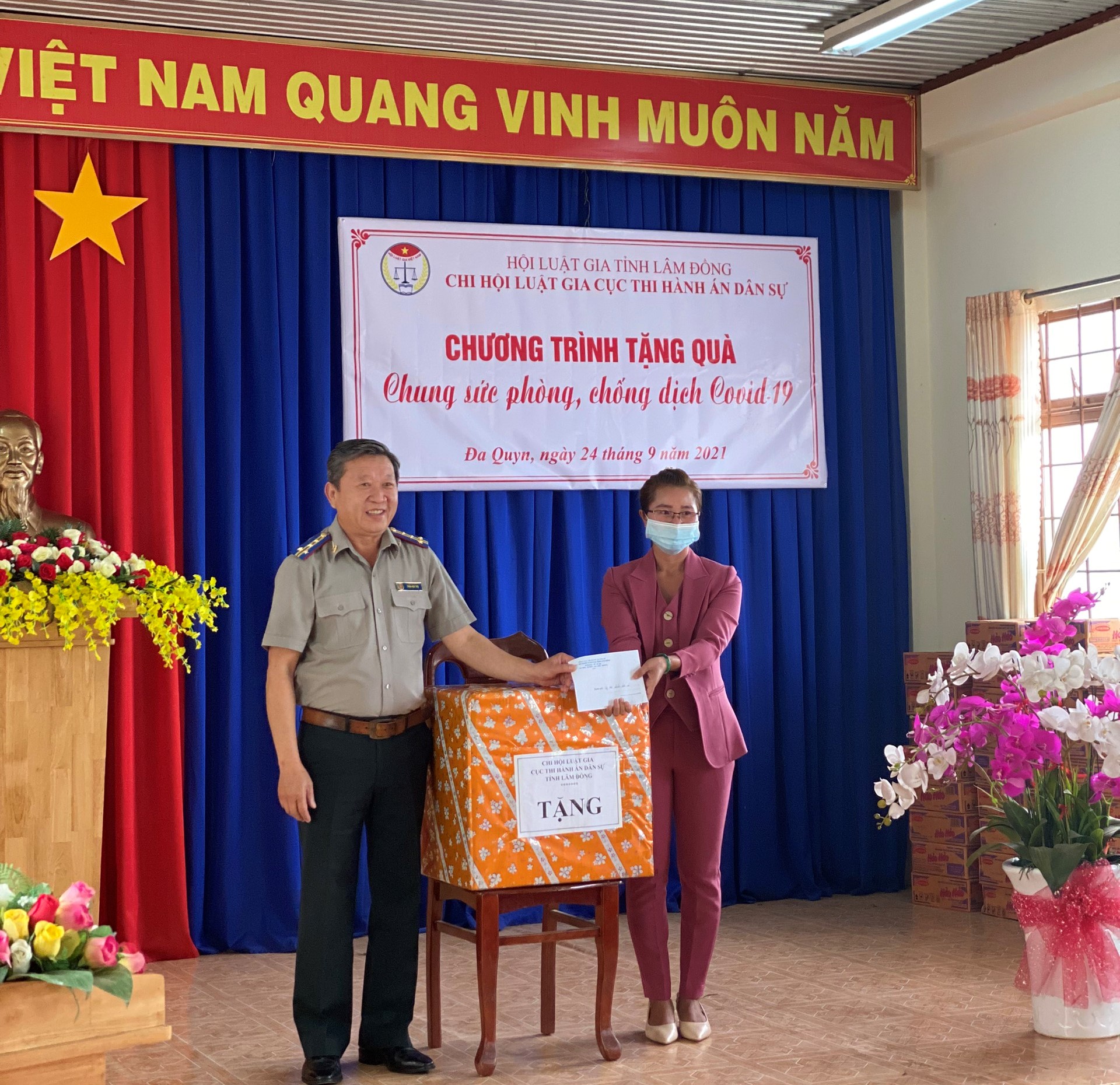 Chi Hội Luật gia Cục thi hành án Dân sự tỉnh Lâm Đồng  tổ chức chương trình “Chung sức phòng, chống dịch Covid-19”