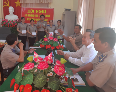 Chi cục THADS huyện Tháp Mười tổ chức Hội nghị cán bộ công chức năm 2019