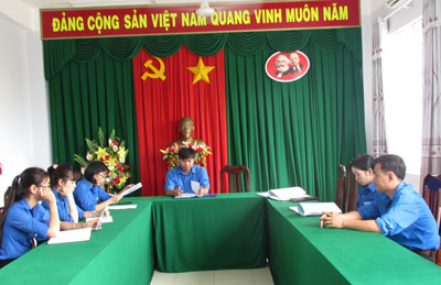 Sinh hoạt chuyên đề “Giáo dục chính trị tư tưởng, rèn luyện phẩm chất chính trị, đạo đức, lối sống của đội ngũ công chức làm công tác THADS theo tư tưởng, đạo đức, phong cách Hồ Chí Minh”