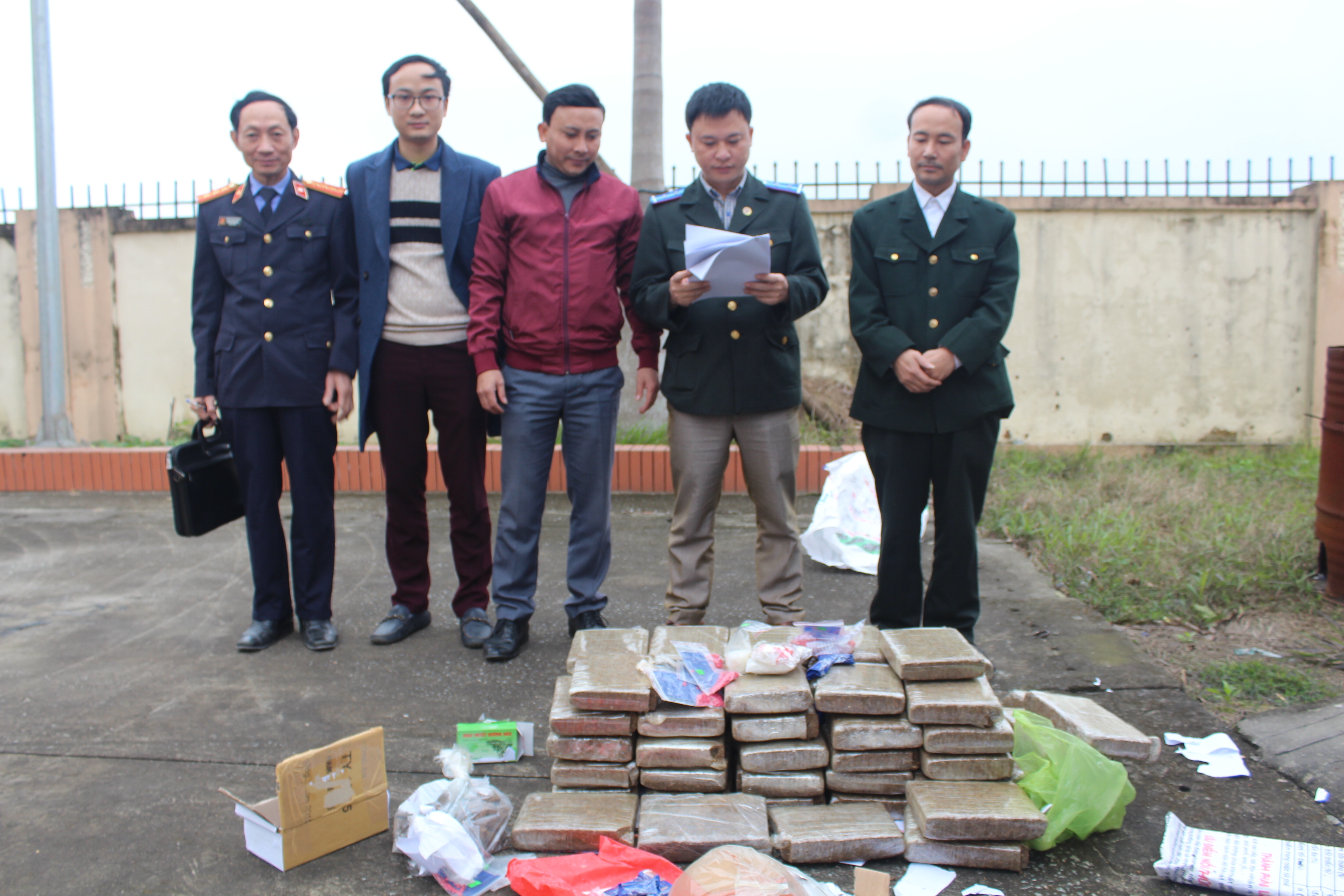 Tiêu hủy hơn 56kg cần sa, gần 7,8kg Methamphetamin cùng các tang vật khác