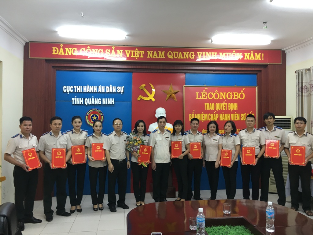 Lễ công bố và trao Quyết định bổ nhiệm chấp hành viên sơ cấp 2017