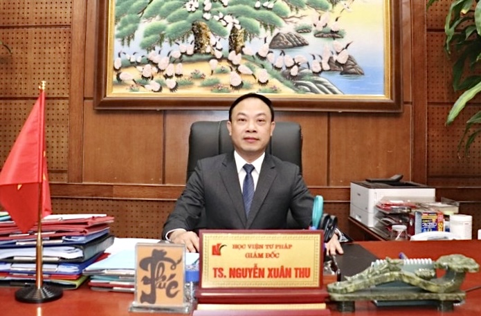 Thủ tướng Chính phủ tặng danh hiệu "Chiến sĩ thi đua toàn quốc" cho Giám đốc Học viện Tư pháp