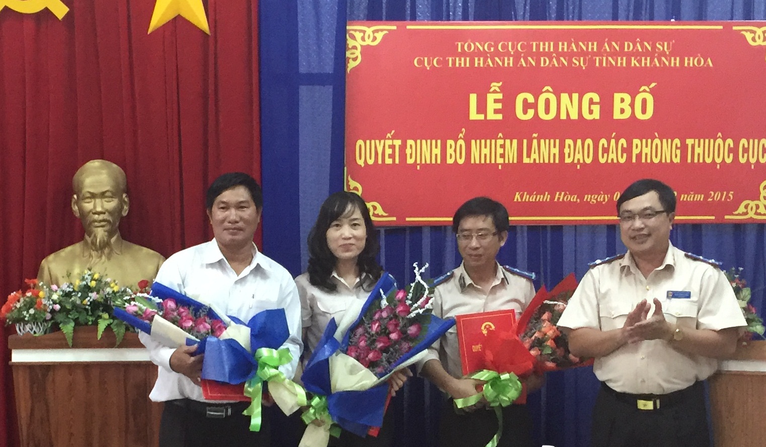 Trao quyết định bổ nhiệm lãnh đạo các phòng thuộc Cục