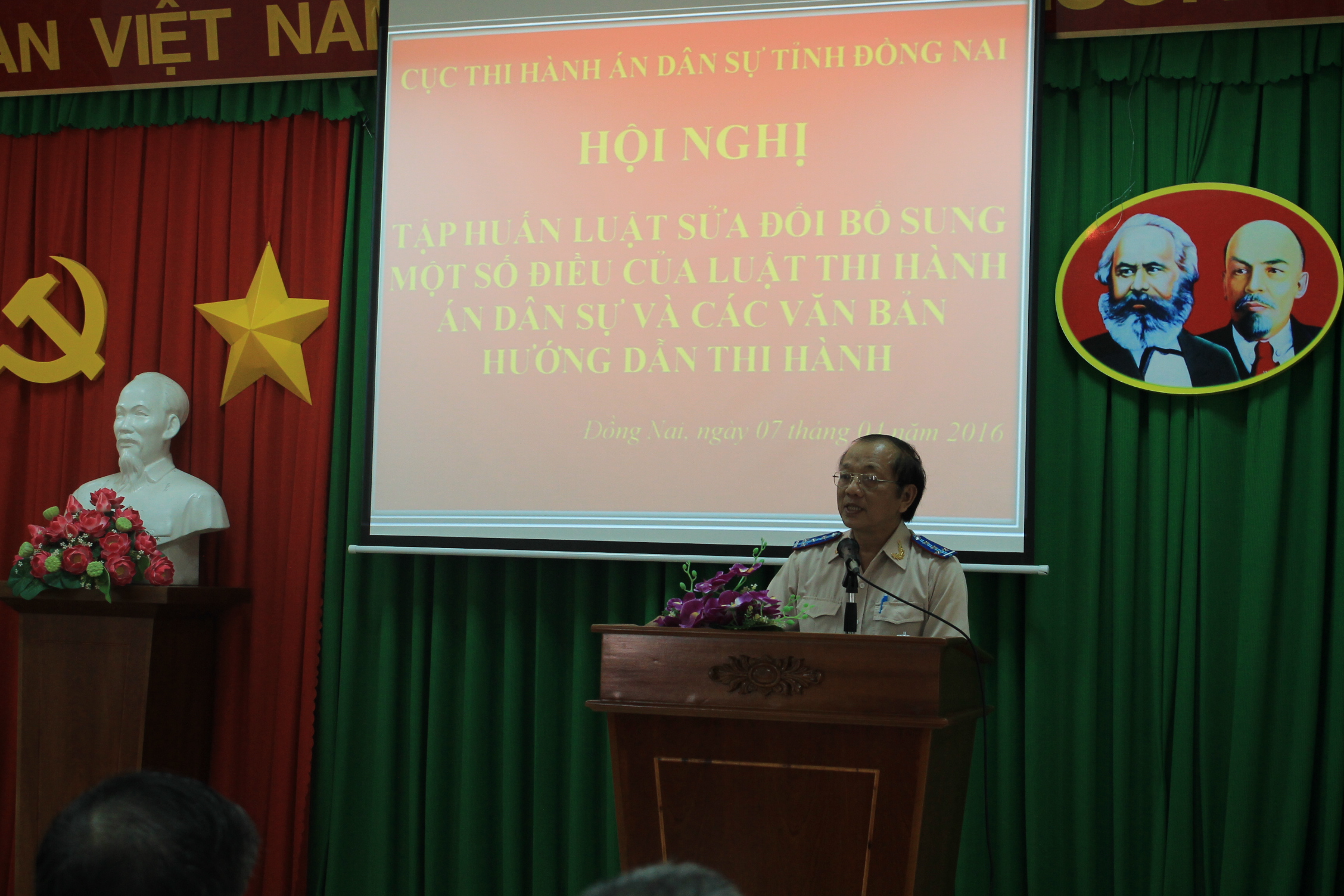 Thực hiện Kế hoạch số 169/KH-CTHADS ngày 29/02/2016 của Cục Thi hành án dân sự tỉnh Đồng Nai về việc tổ chức hội nghị tập huấn nghiệp vụ thi hành án dân sự .