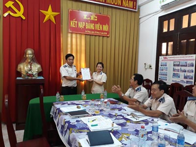 Lễ kết nạp đảng viên mới