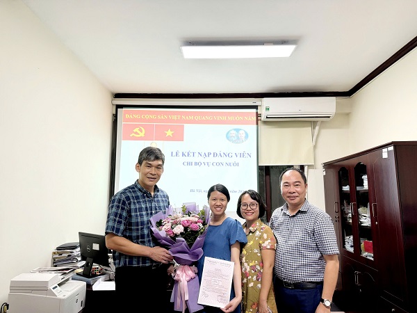 Chi bộ Vụ Con nuôi – thực hiện công tác phát triển đảng viên, hướng tới kỷ niệm 79 năm ngày thành lập ngành Tư pháp (28/8/1945-28/8/2024) và ngày Quốc khánh Việt Nam (02/9/1945-02/9/2024)