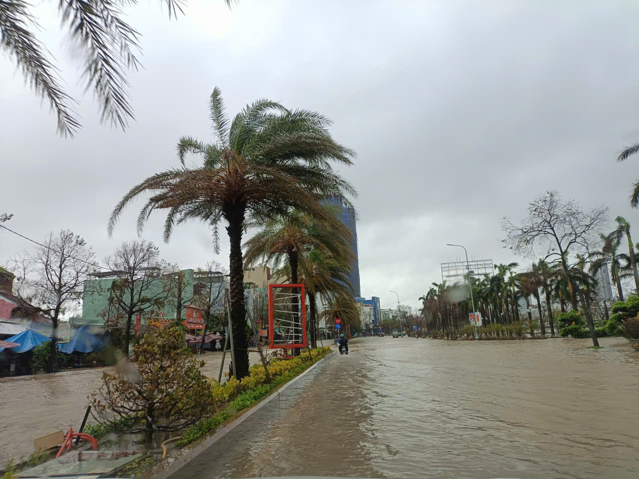 Gia Lai: Ảnh hưởng nặng nề đợt lũ lụt sau bão số 13