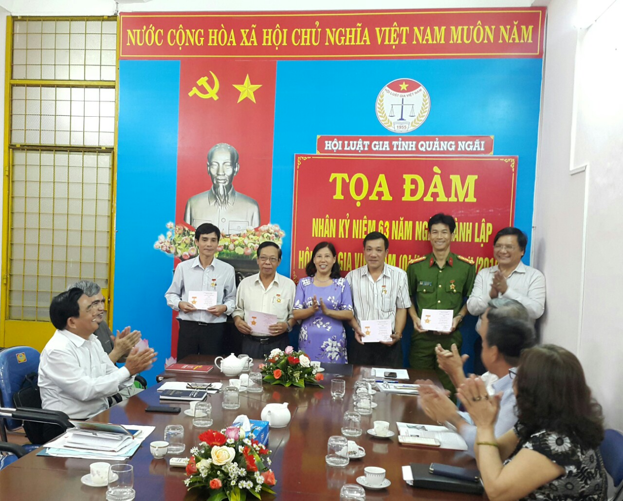 CHI HỘI LUẬT GIA CỤC THI HÀNH ÁN DÂN SỰ TỈNH QUẢNG NGÃI THAM GIA TỌA ĐÀM KỶ NIỆM 63 NĂM NGÀY THÀNH LẬP HỘI (04/4/1955 – 04/4/2018)