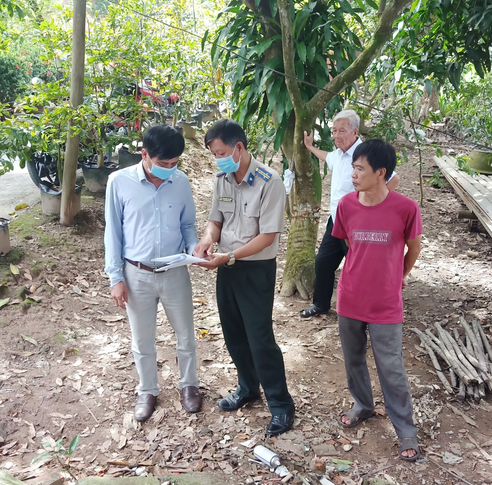 Cục Thi hành án dân sự tỉnh Đồng Tháp thực hiện giao quyền sử dụng đất tại xã Mỹ Hiệp, huyện Cao Lãnh, tỉnh Đồng Tháp