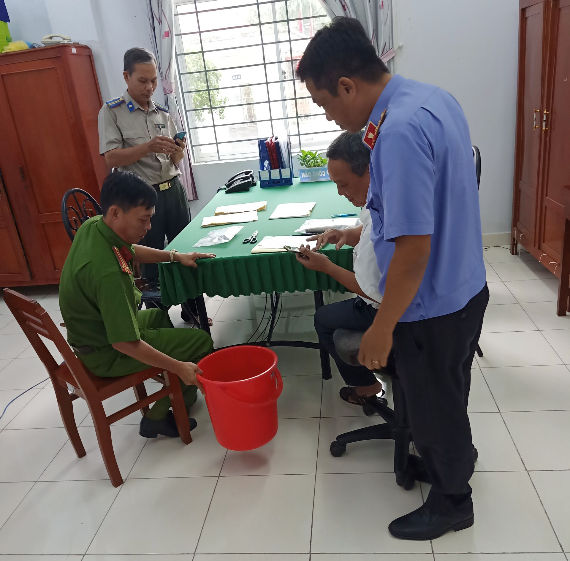 Cục Thi hành án dân sự tiến hành tiêu hủy vật chứng