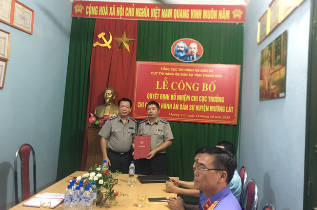 Cục THADS tỉnh Thanh Hóa trao quyết định bổ nhiệm chức vụ Chi cục trưởng Chi cục THADS huyện Mường Lát