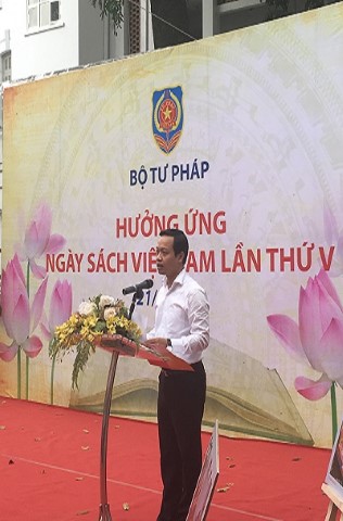 Thanh niên với tình yêu sách - Phát huy văn hóa đọc của cán bộ, công chức, viên chức, người lao động Bộ Tư pháp