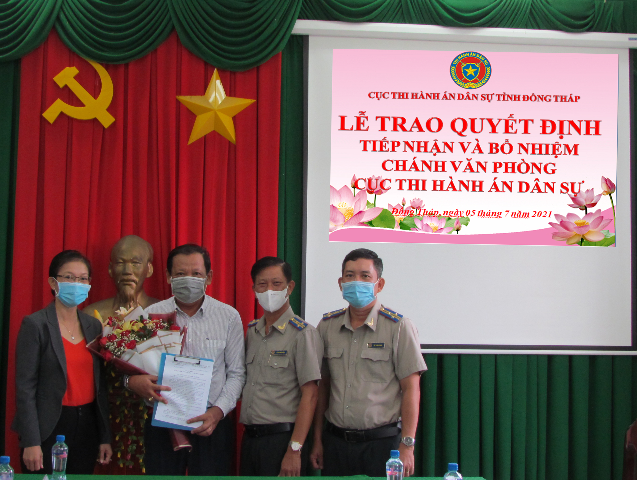 Lễ trao quyết định bổ nhiệm Chánh Văn phòng Cục Thi hành án dân sự tỉnh Đồng Tháp