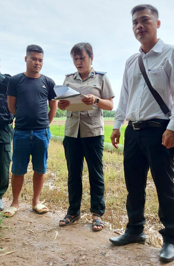 Cục Thi hành án dân sự tỉnh Đồng Tháp tổ chức cưỡng chế kê biên quyền sử dụng đất và tài sản gắn liền với đất tại ấp 1, xã Phú Ninh, huyện Tam Nông, tỉnh Đồng Tháp