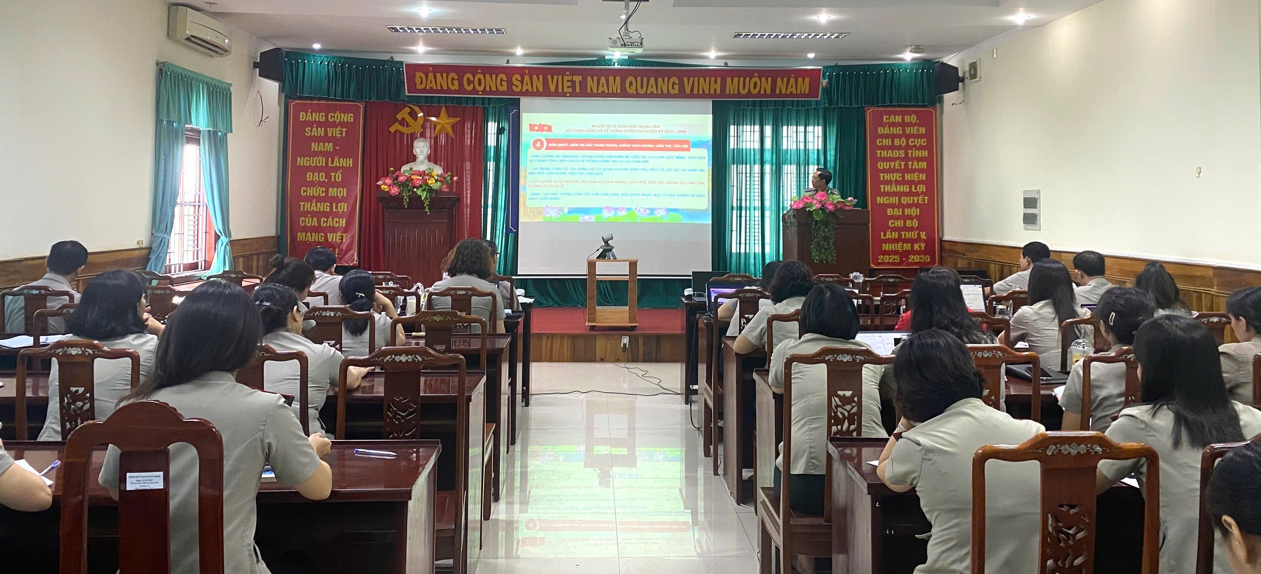 Đảng ủy THADS tỉnh Gia Lai: Học tập, quán triệt các nghị quyết của Đảng